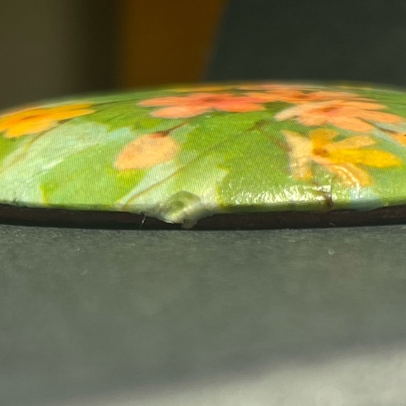 Small Bird Vintage Painted Ceramic Convex Art Work - Picture 6 of 6